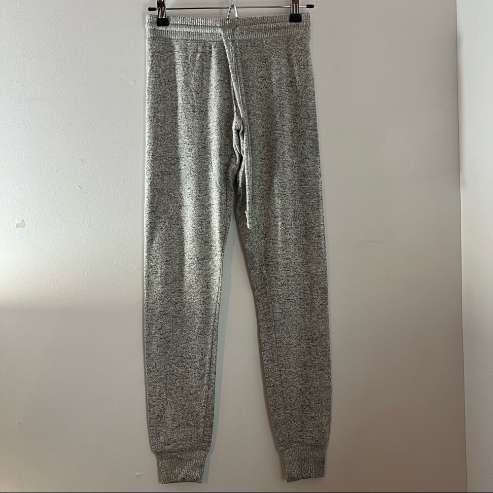 American Eagle sweater leggings in light grey